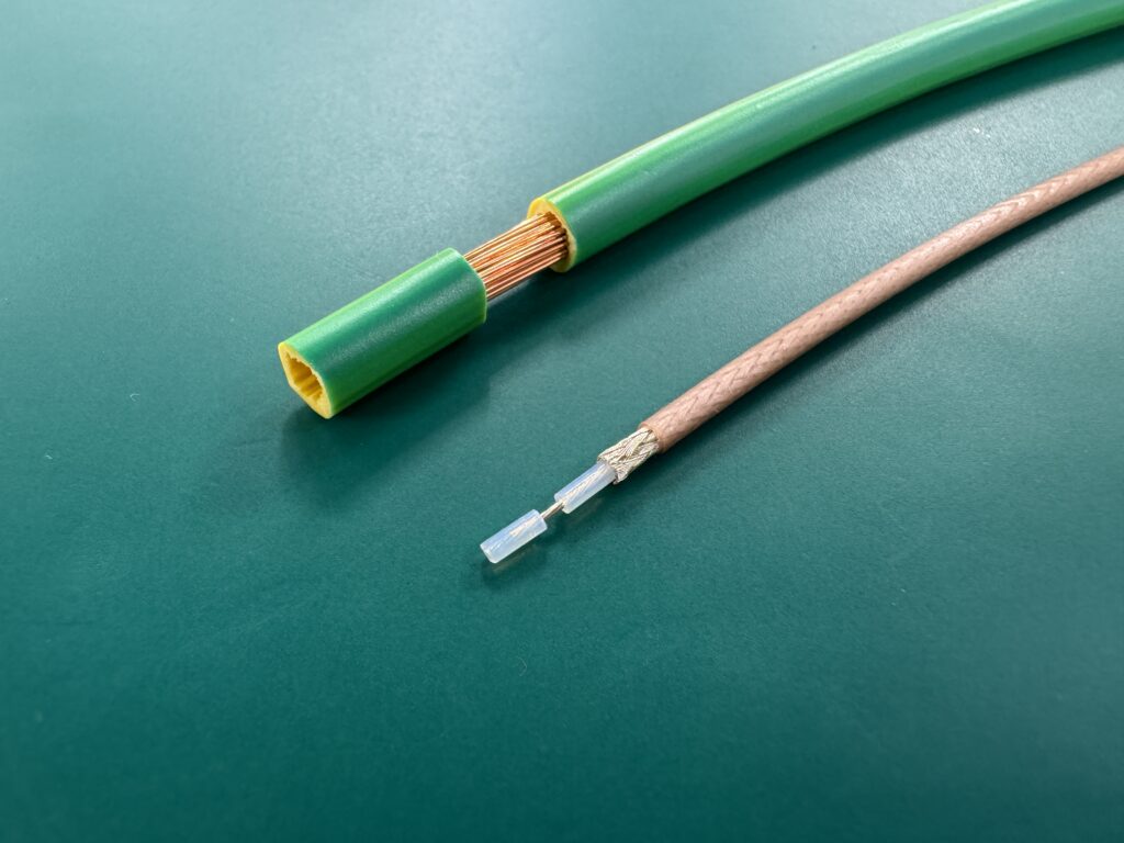 ワイヤーハーネス　同軸ケーブル加工